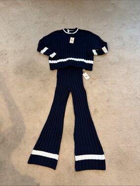 Ribbed Knit Wide-Leg Pants & Crop Sweater Set - Navy & White